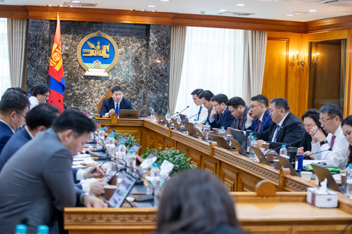 Монгол Улсын Засгийн газар 2025 оныг Залуусыг дэмжих жил болгон зарлалаа